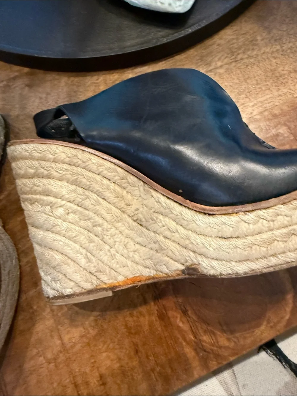 Vera Wang Lavender Label Wedge